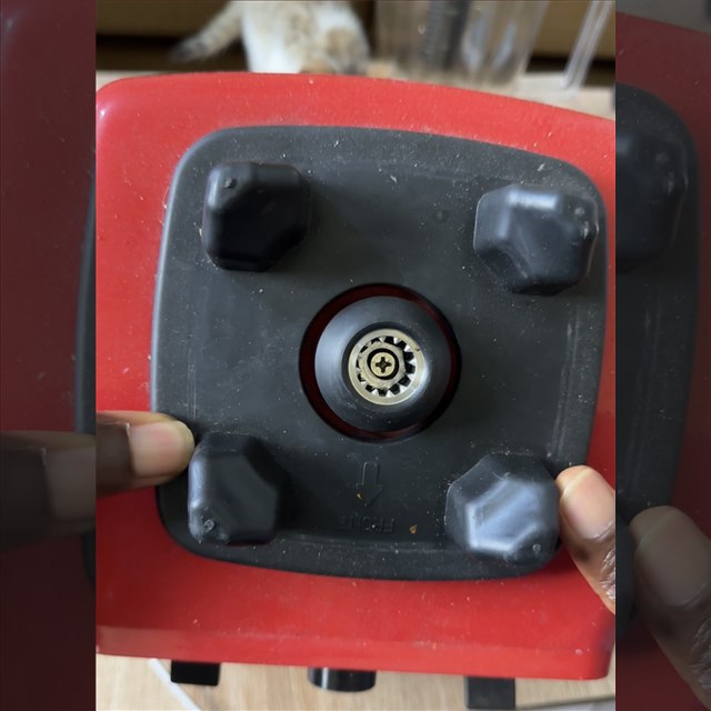 Exemple : socle vu de dessus, avec la tête du moteur au centre